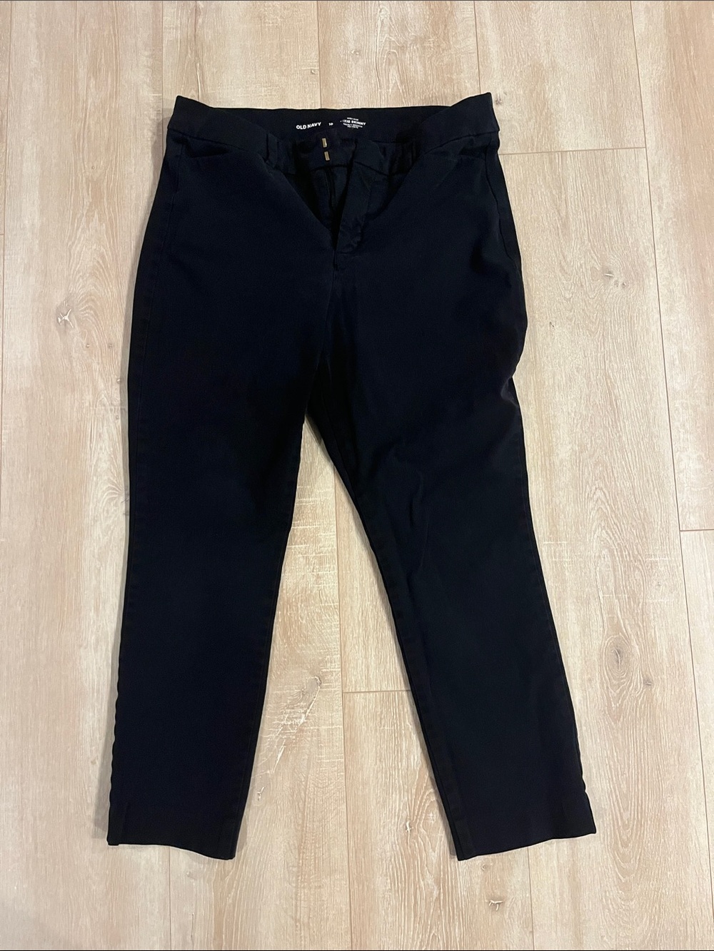 Old Navy Black Ankle Crop Women's Jeans